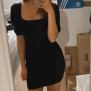 Aritzia dress | Sunday Best Angel Puff Ribbed Bodycon Mini Dress